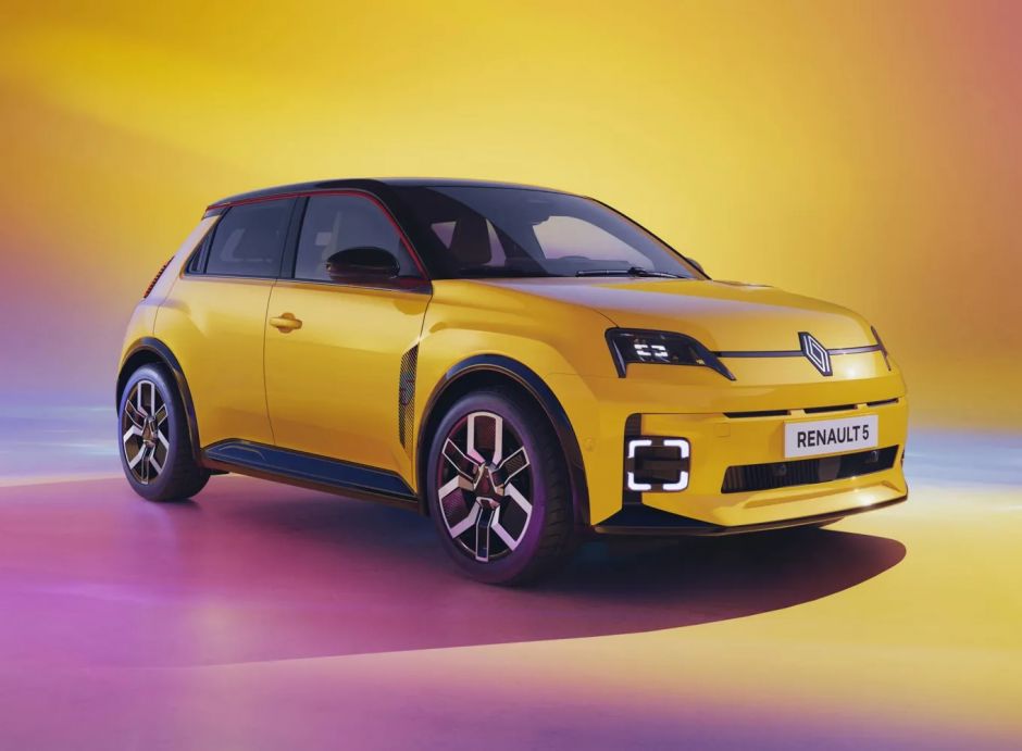 The Renault 5 is returning in early 2025